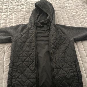 The North face thin jacket with hoodie